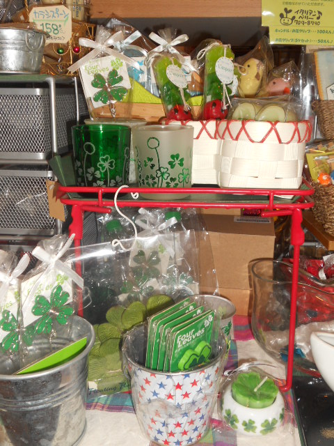 �����b�L�[�A�C�e���c�K�����ĂԃN���[�o�[���W�߂Ă݂܂����B