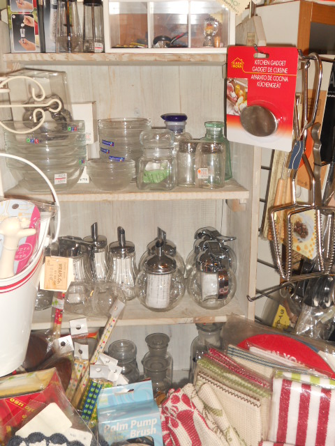 �X�p�C�X�{�g���A�f�B�b�V���N���X�A�L�b�`���c�[���c�L�b�`�����C�t���y�����Ȃ�A�C�e������������